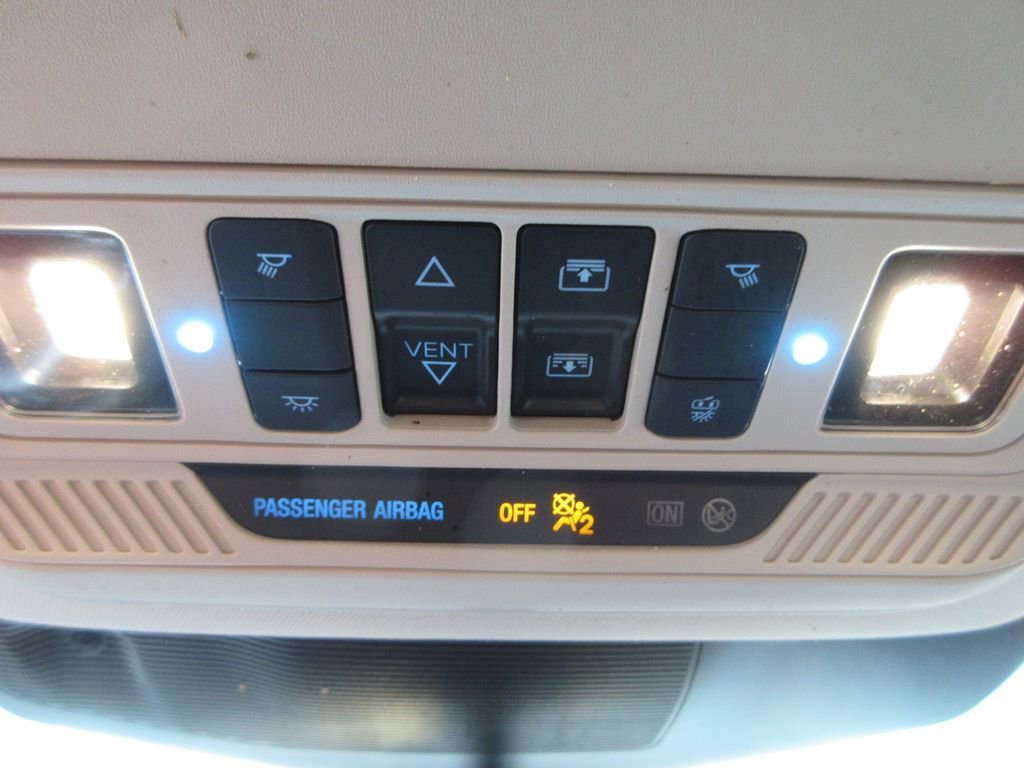 Used 2022 Ford Explorer Limited w/ Equipment Group 301A AWD/4WD image 34
