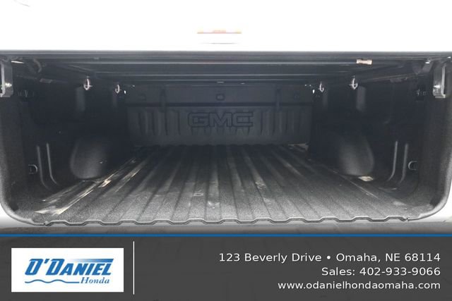 Used 2017 GMC Sierra 1500 SLT w/ SLT Preferred Package AWD/4WD image 35