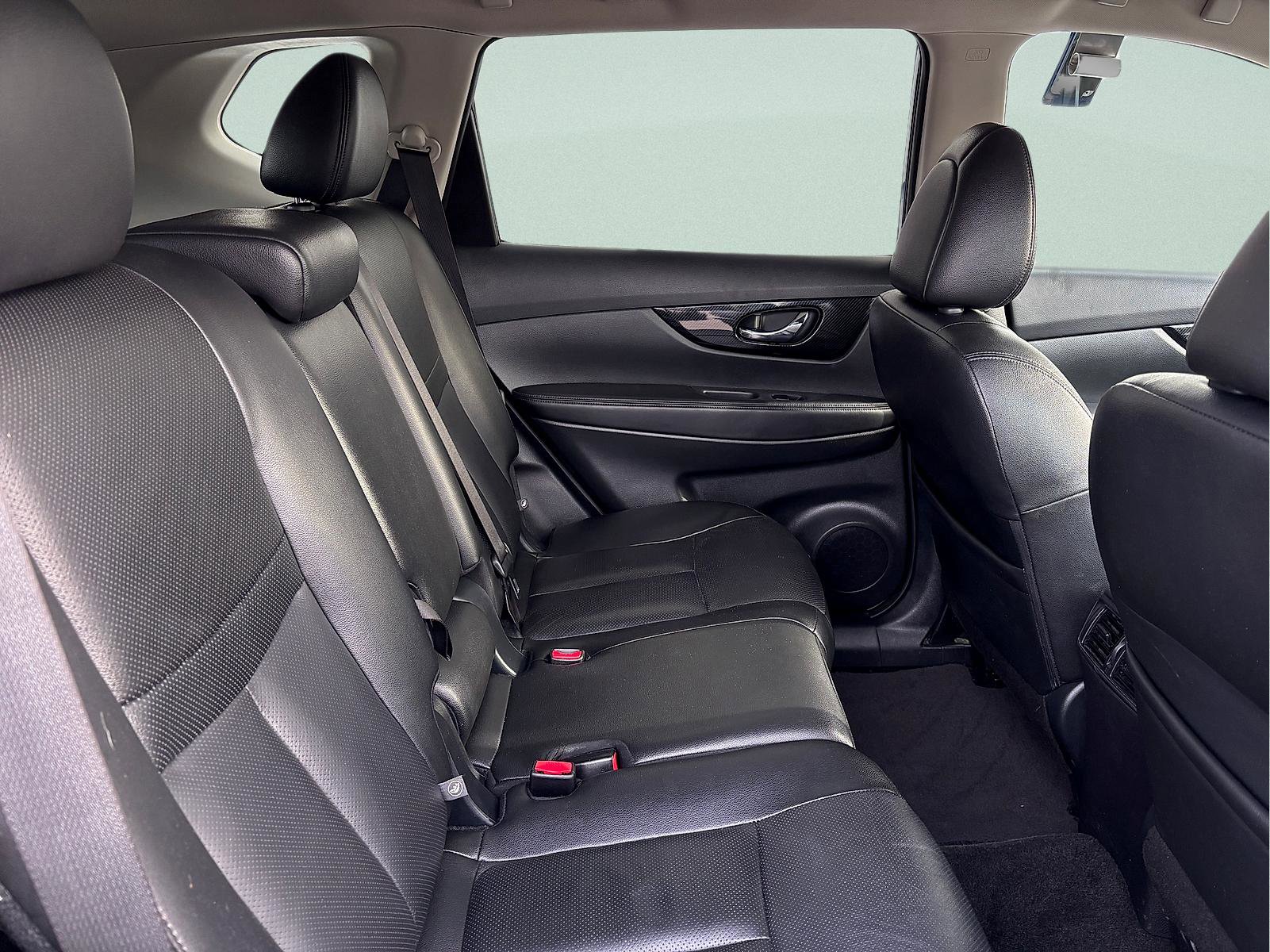 Used 2018 Nissan Rogue SL AWD/4WD image 30