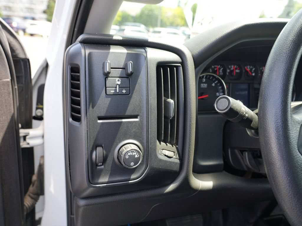 Used 2018 Chevrolet Silverado 3500 4x4 Crew Cab image 16