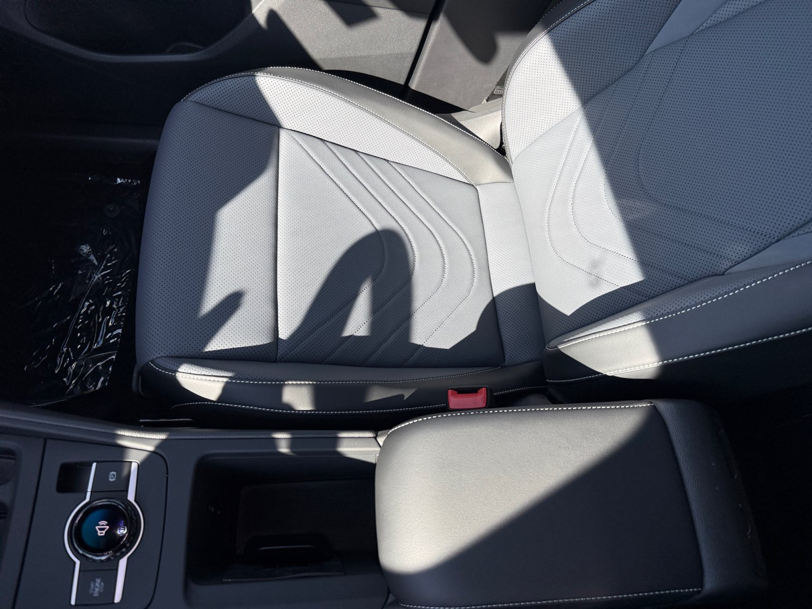 New 2026 Volkswagen Tiguan SE FWD image 14