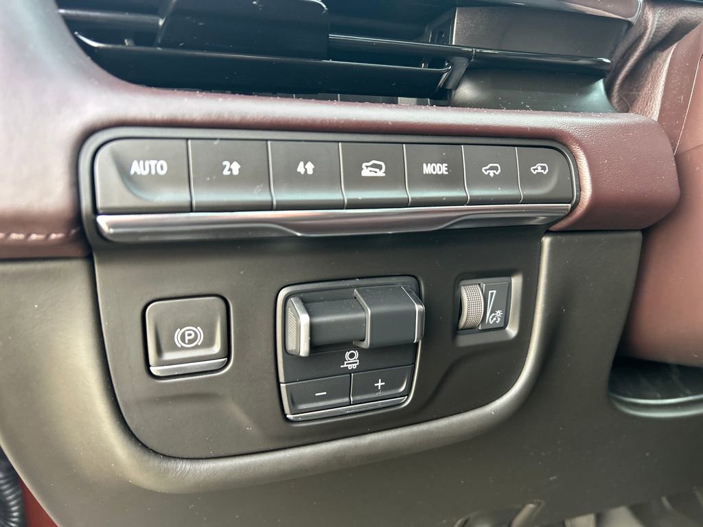 Certified 2023 Cadillac Escalade Sport Platinum w/ LPO, ONYX Package image 24