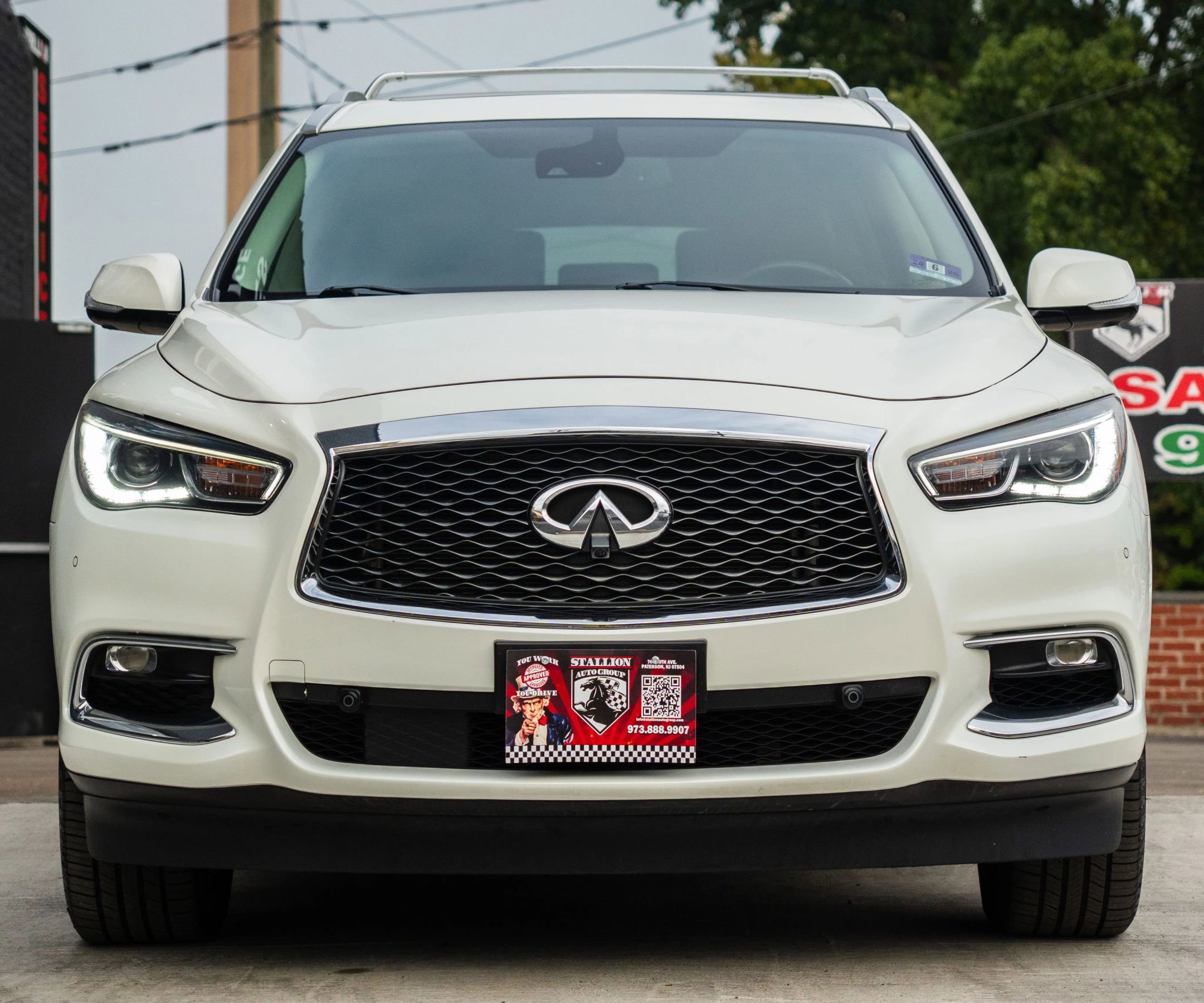 Used 2019 INFINITI QX60 Luxe w/ Sensory Package image 4