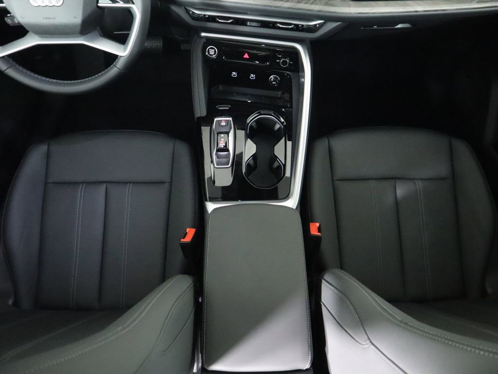 Used 2025 Audi Q5 Premium w/ Premium Plus AWD/4WD image 19
