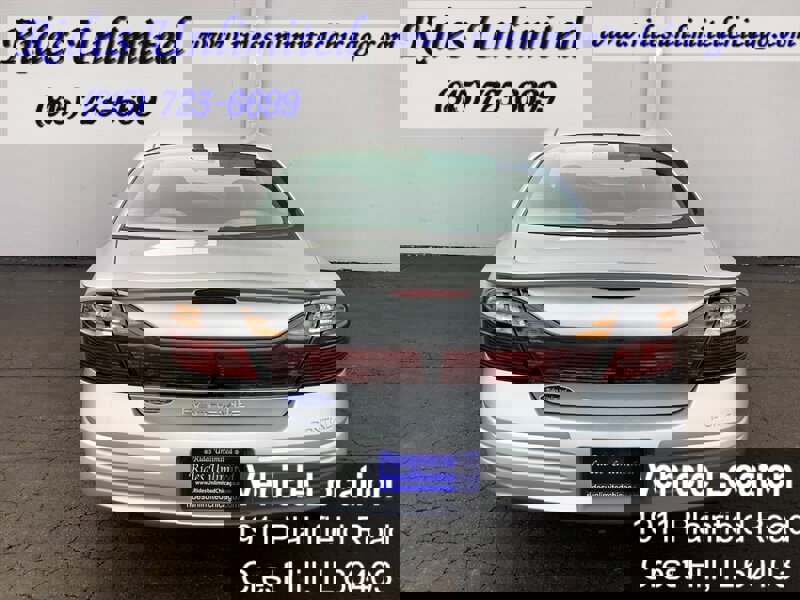 Used 2003 Pontiac Bonneville SE image 3