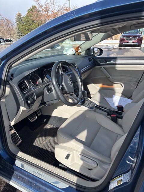 Used 2017 Volkswagen Golf Alltrack SE image 6