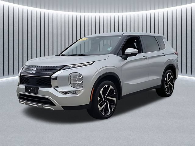 Used 2024 Mitsubishi Outlander SE FWD image 2