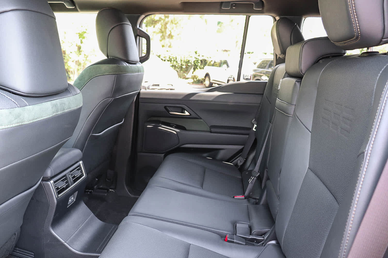 Used 2025 Lexus GX 550 AWD/4WD image 20