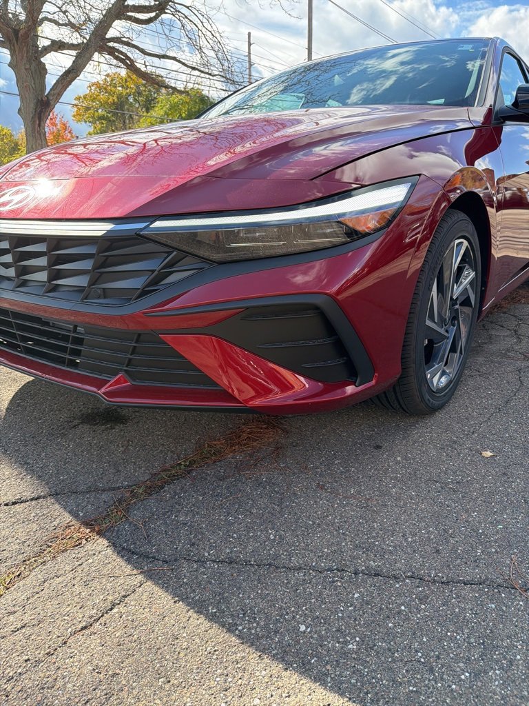 New 2025 Hyundai Elantra Sport image 9