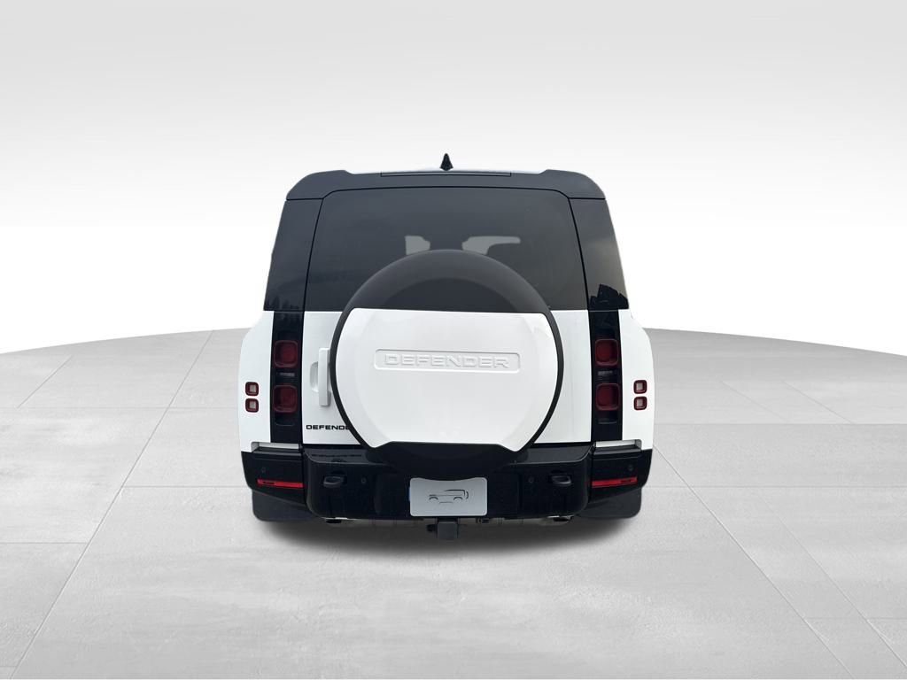 New 2024 Land Rover Defender 130 X-Dynamic SE image 8