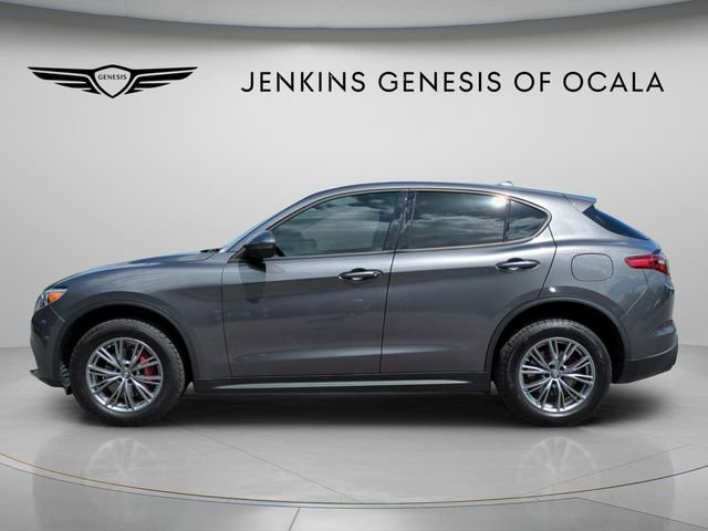 Used 2023 Alfa Romeo Stelvio Sprint image 6