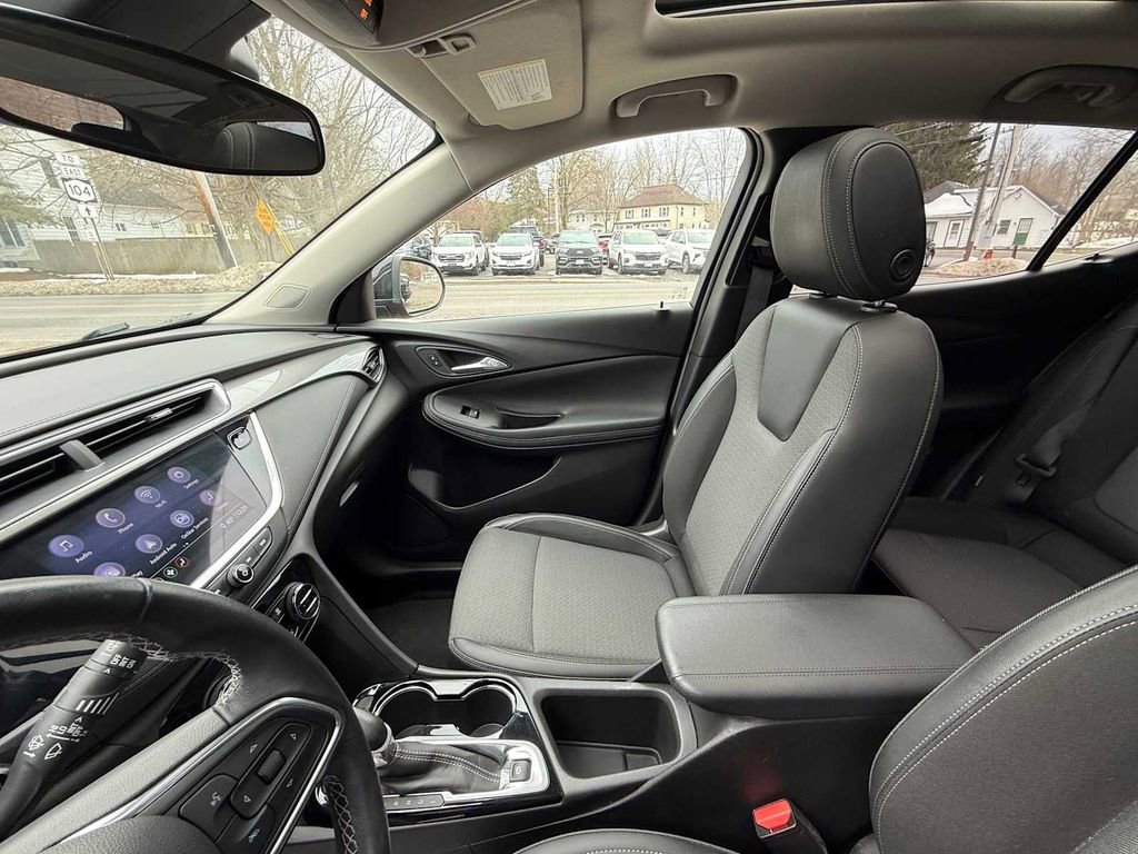 Used 2022 Buick Encore GX Select w/ Experience Buick Package image 18