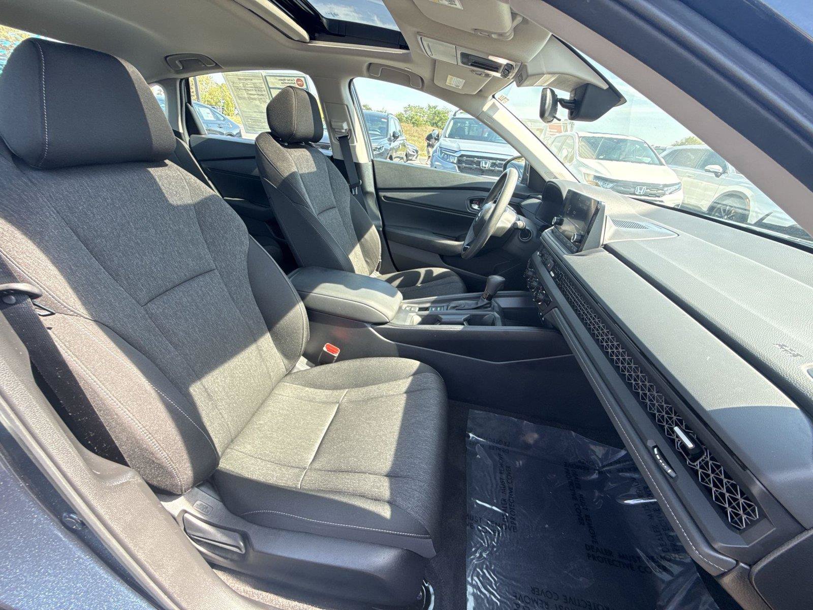 Used 2025 Honda Accord SE image 19