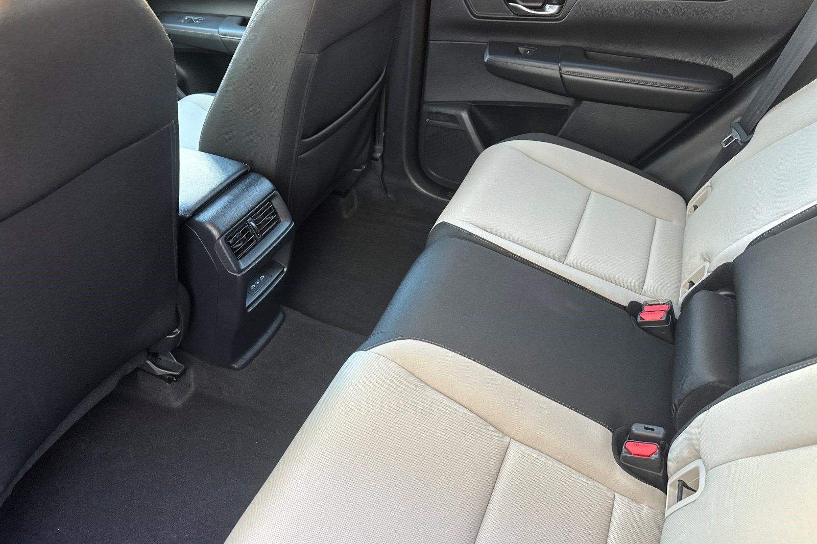 Certified 2025 Honda CR-V EX image 25