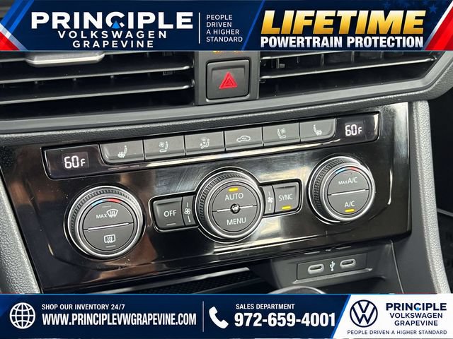 Certified 2024 Volkswagen Jetta GLI Autobahn FWD image 22