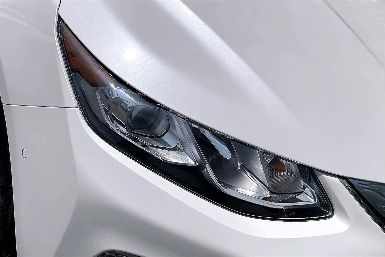 Used 2018 Chevrolet Volt Premier w/ Driver Confidence Package FWD image 27