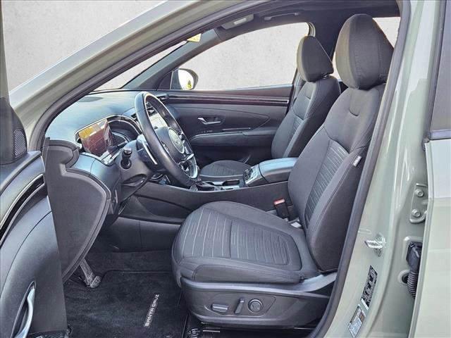 Used 2022 Hyundai Santa Cruz SEL Premium image 16