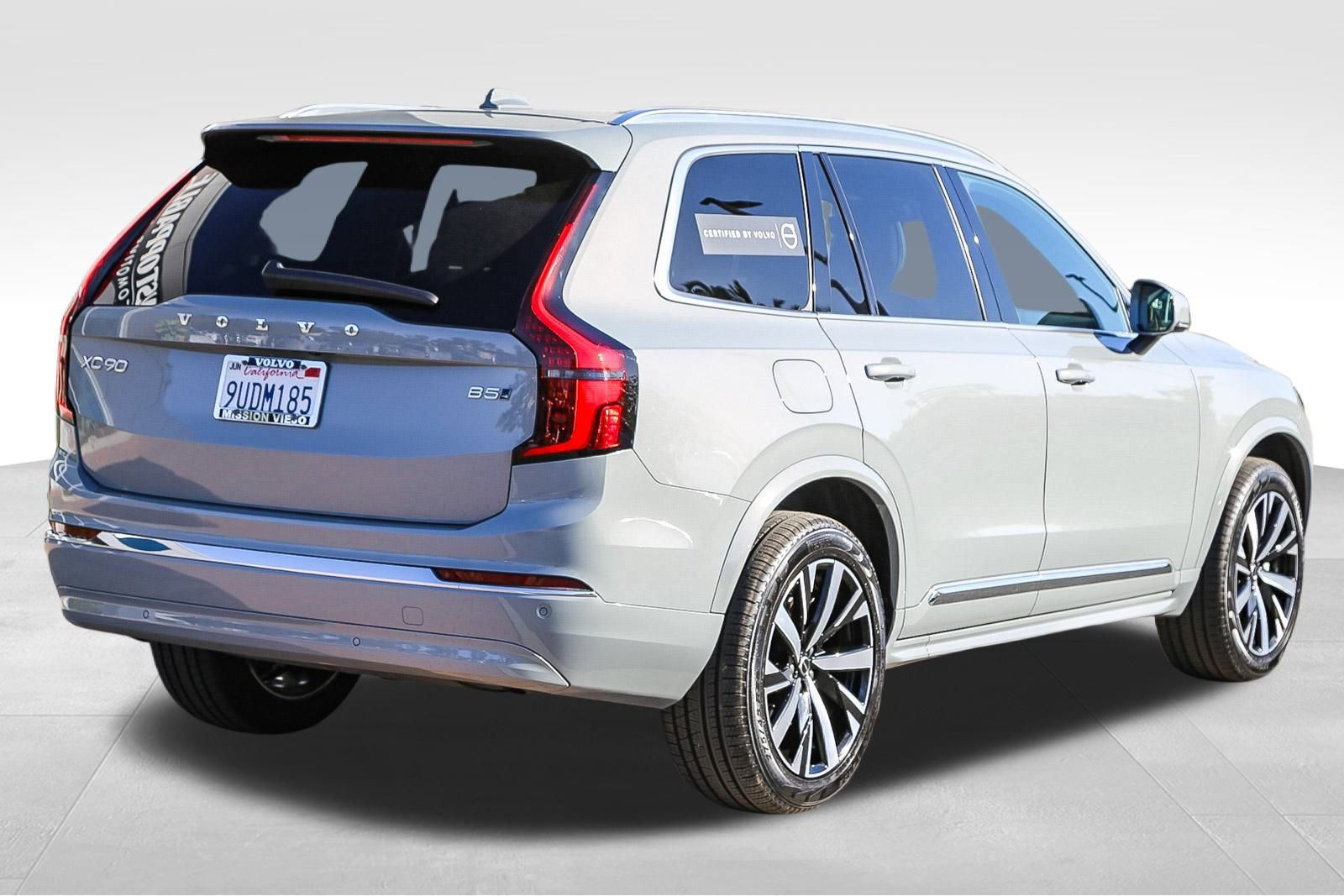 Certified 2025 Volvo XC90 B5 Core w/ Climate Package image 10