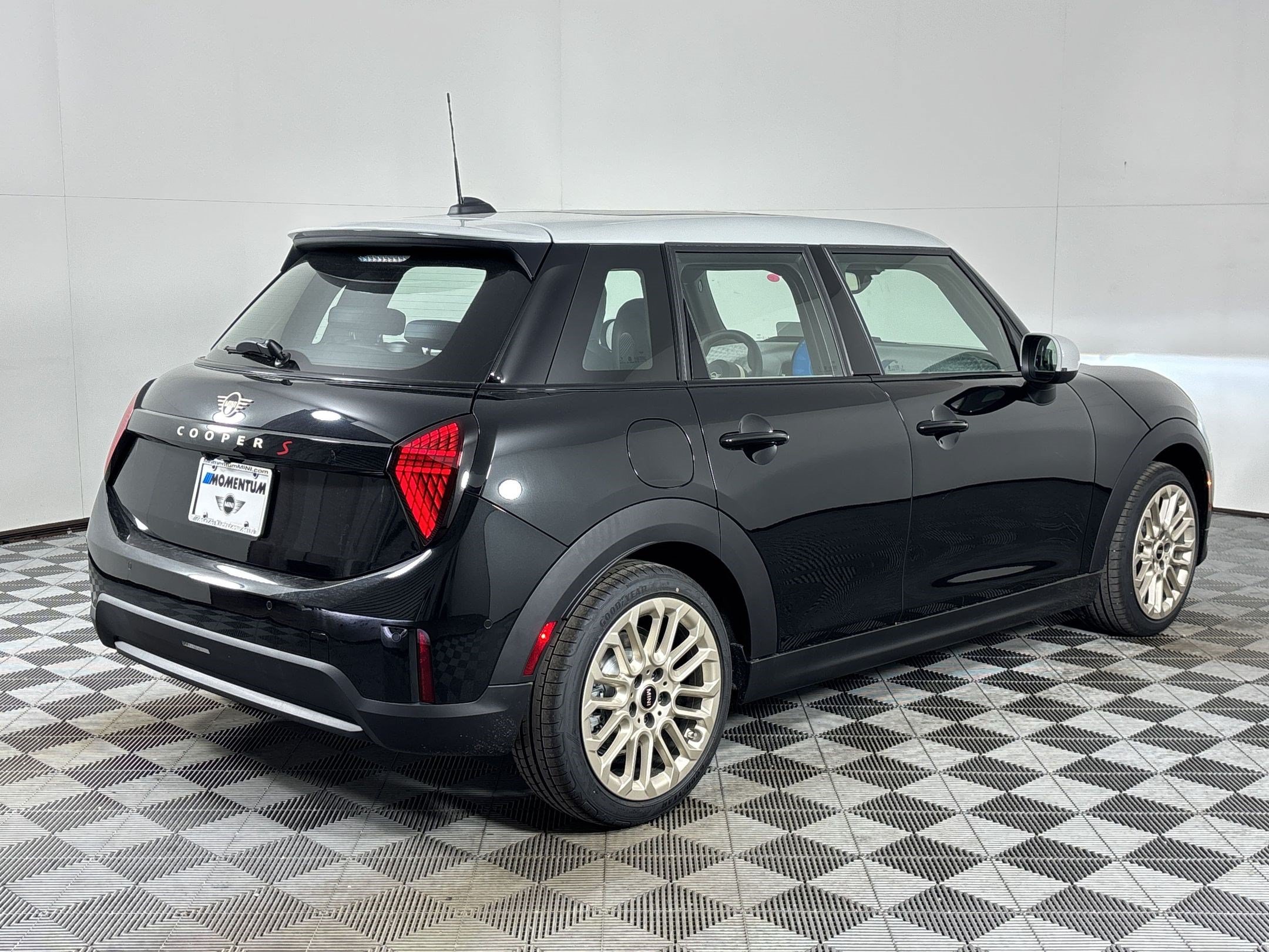 Used 2026 MINI Cooper S FWD image 8