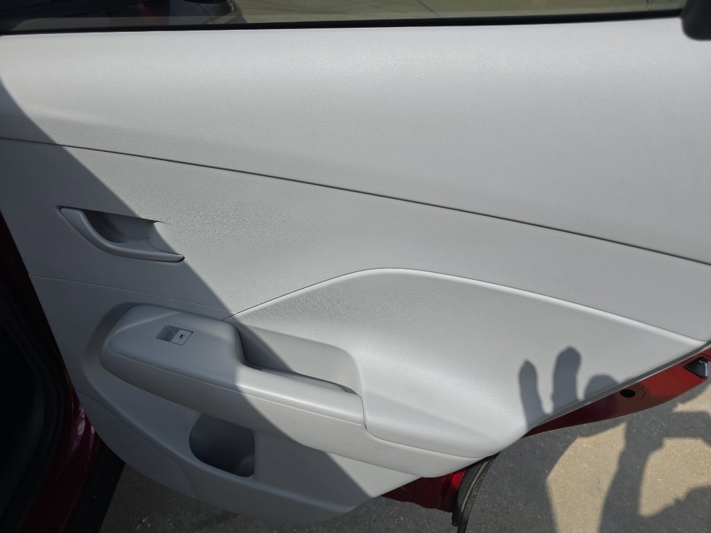 Used 2025 Hyundai Kona SEL FWD image 16