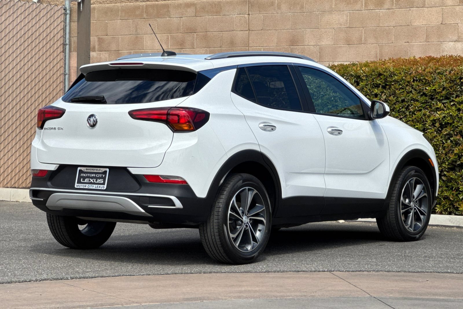 Used 2023 Buick Encore GX Select FWD image 4