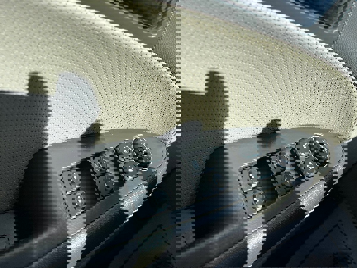 Used 2011 Hyundai Elantra SE image 21