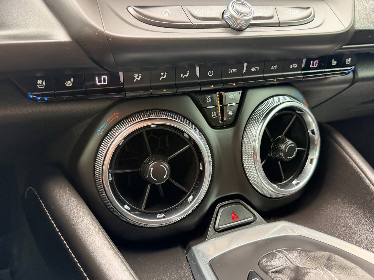 Used 2018 Chevrolet Camaro SS RWD image 37