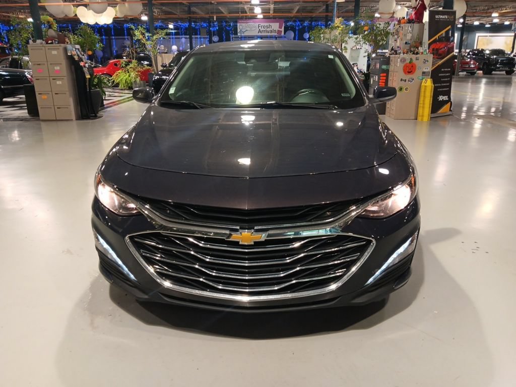 Used 2025 Chevrolet Malibu LT FWD image 4
