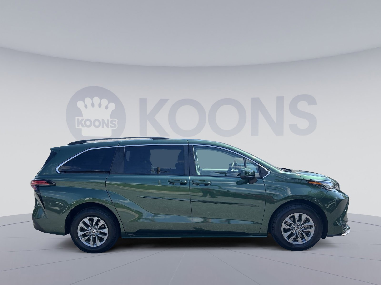 Used 2022 Toyota Sienna LE FWD image 8