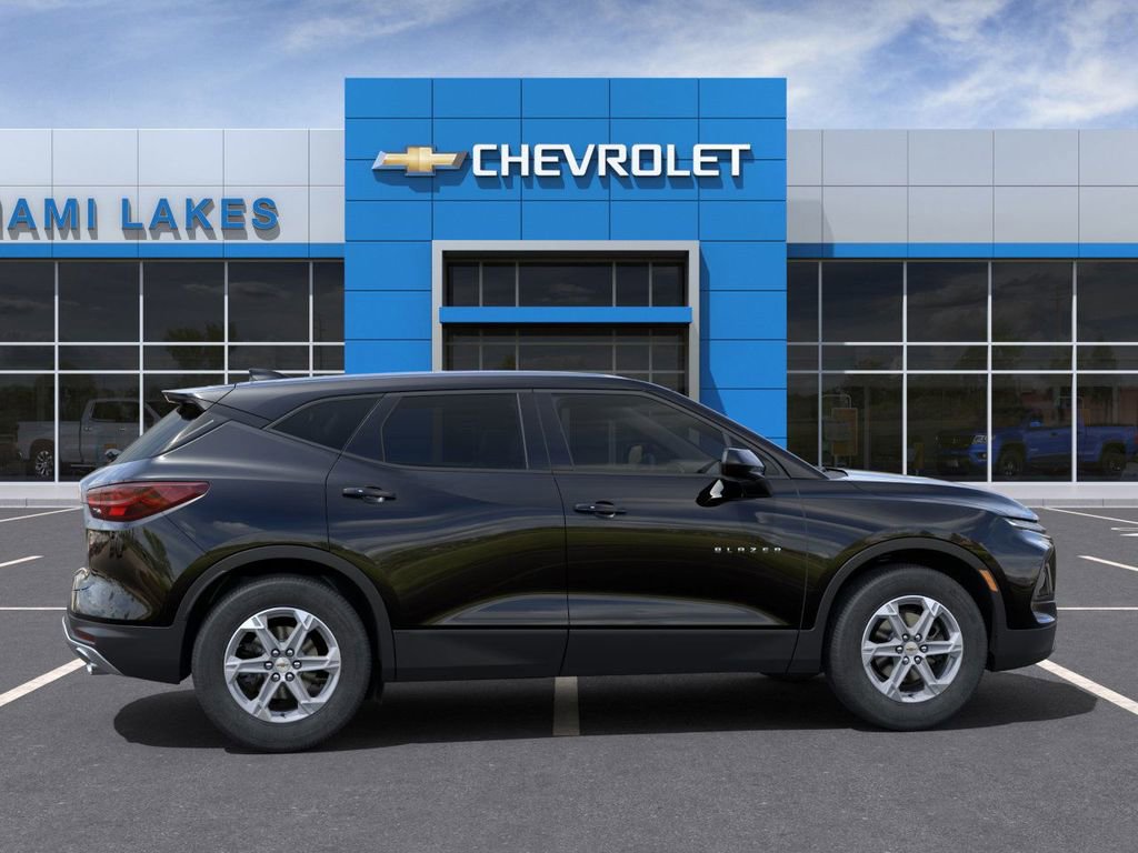 New 2025 Chevrolet Blazer LT image 5