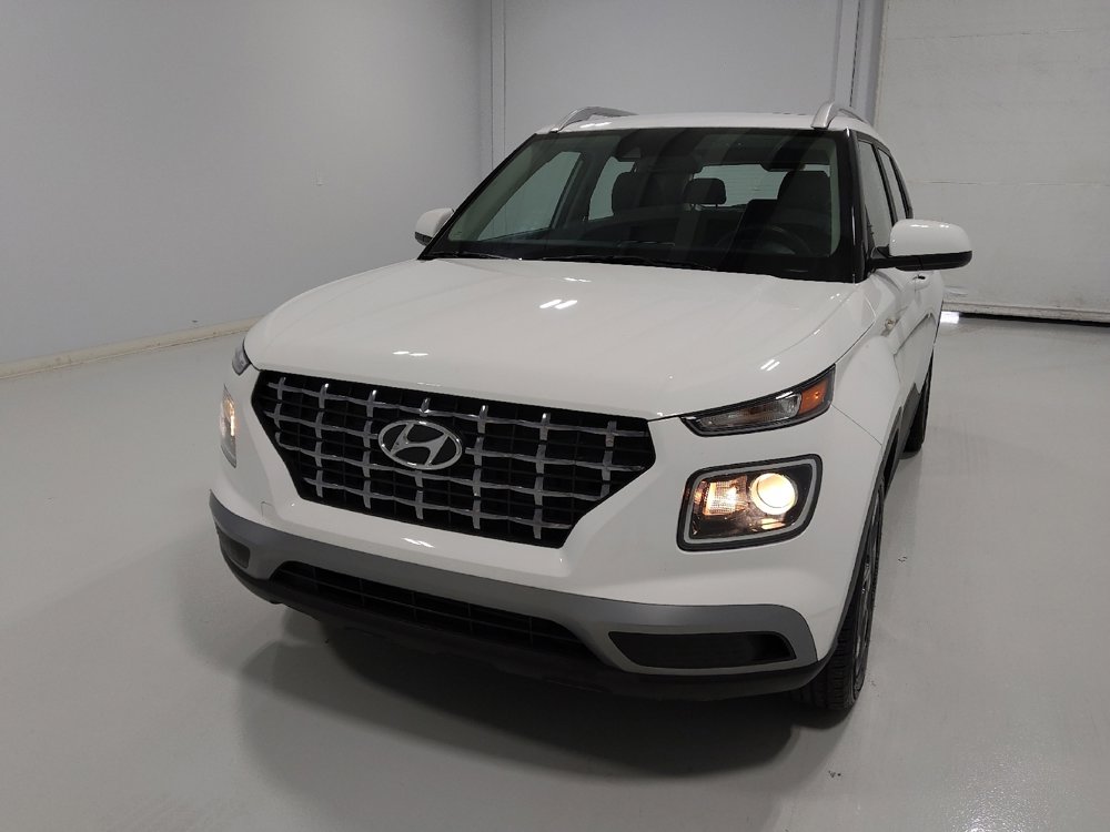 Used 2022 Hyundai Venue SEL image 15