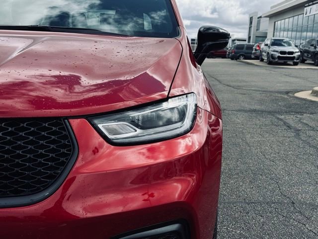 Used 2025 Chrysler Pacifica Limited image 3