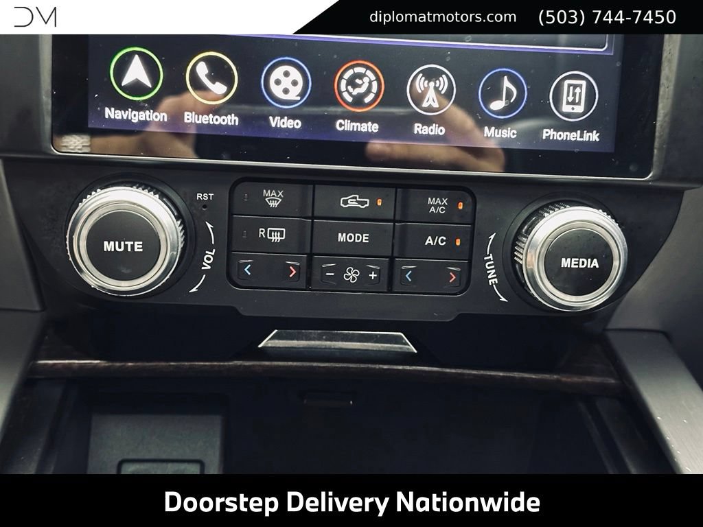 Used 2017 Ford F250 Platinum w/ Platinum Ultimate Package AWD/4WD image 47