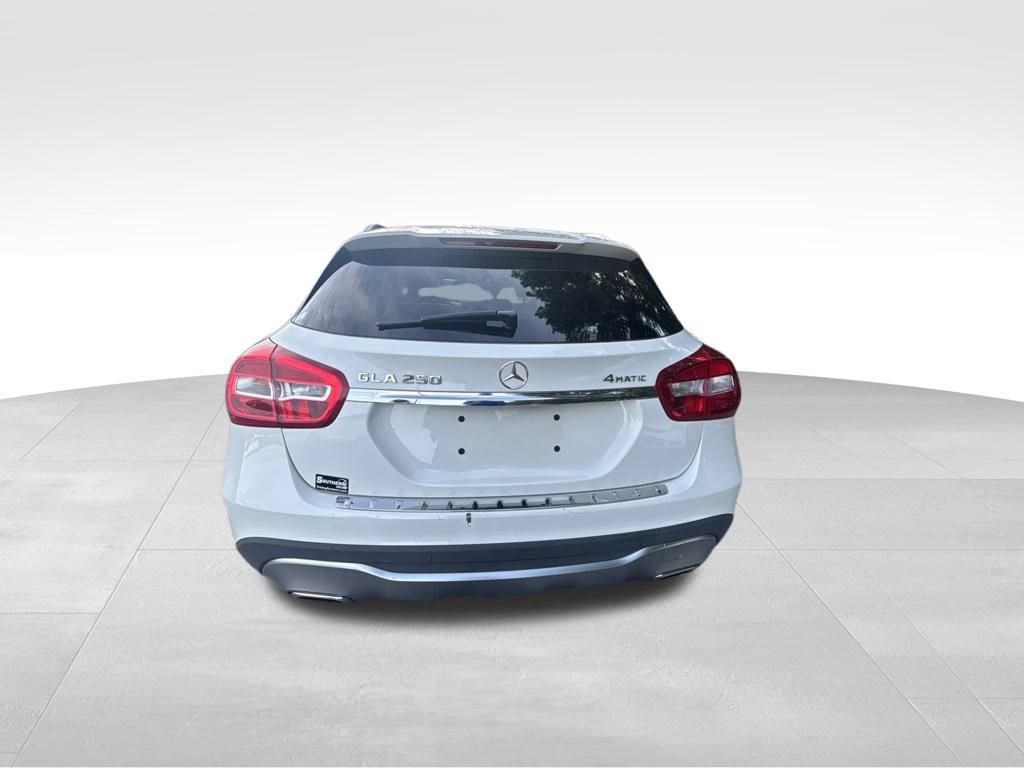Used 2018 Mercedes-Benz GLA 250 4MATIC image 5