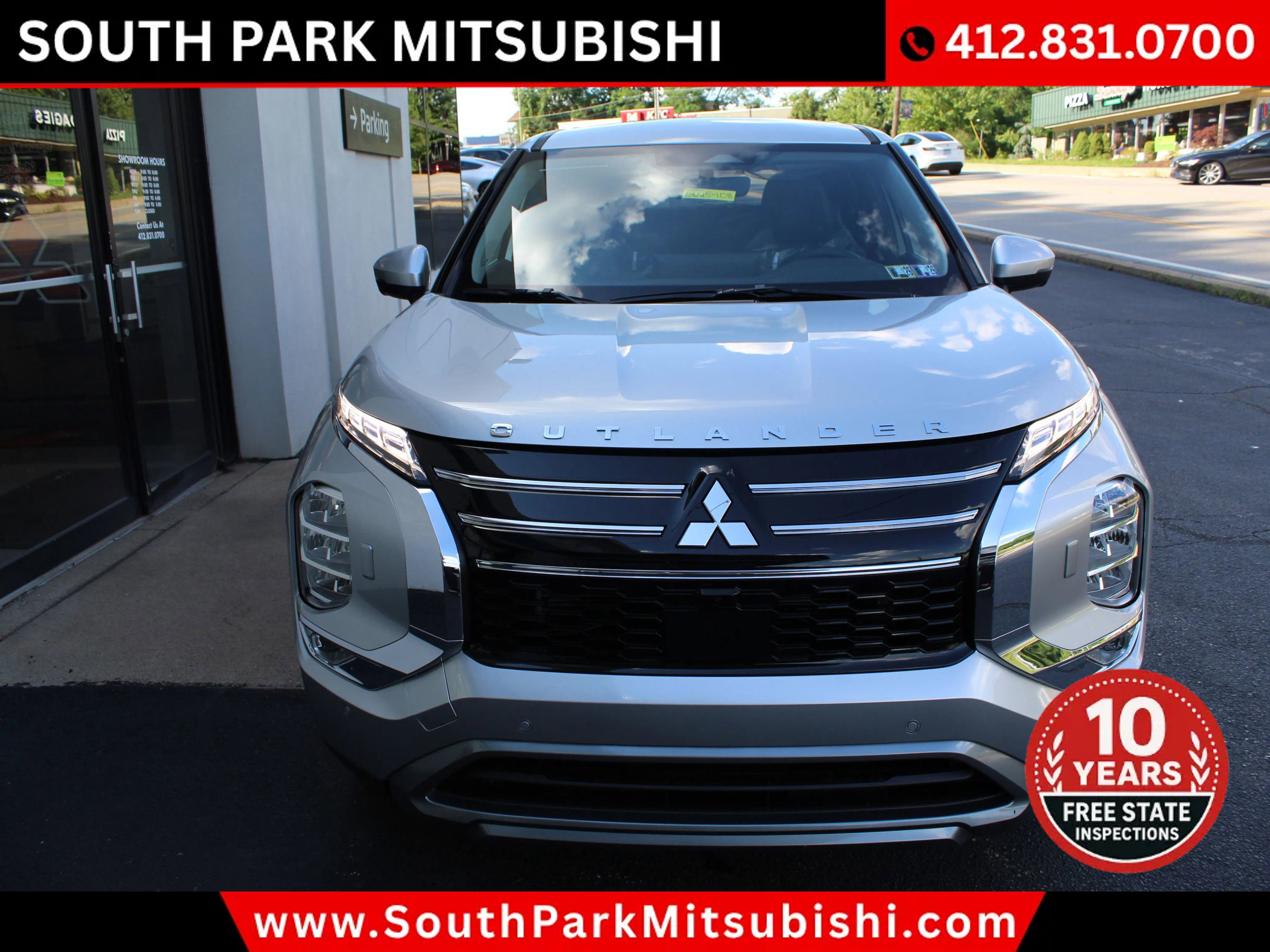 New 2025 Mitsubishi Outlander SE image 4