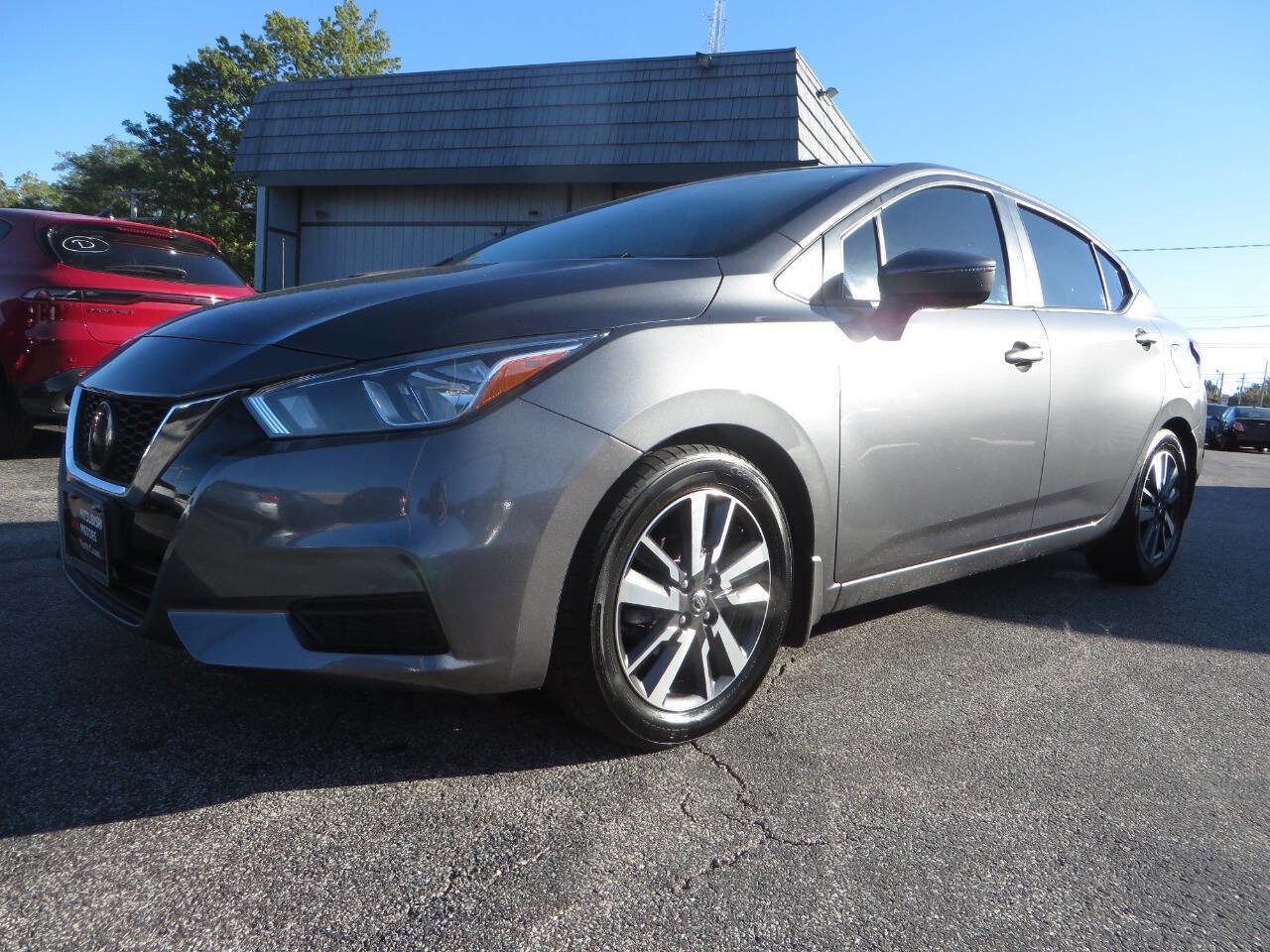 Used 2021 Nissan Versa SV image 4
