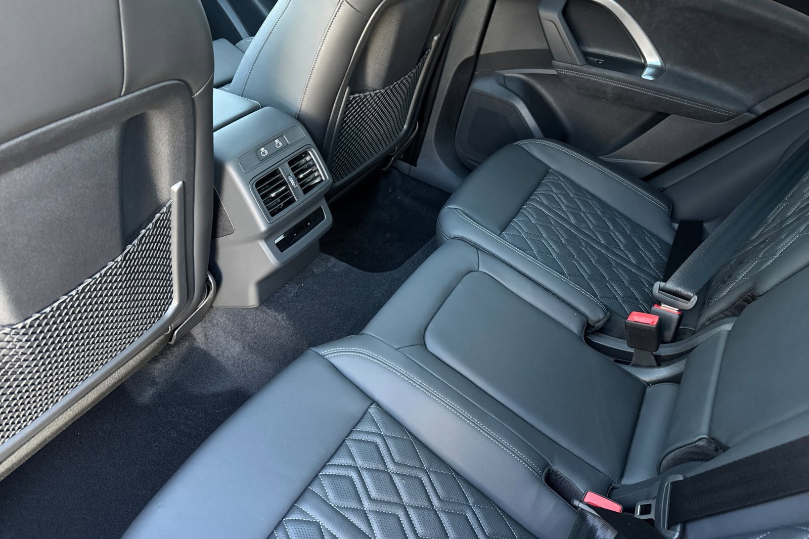 New 2025 Audi SQ5 Premium Plus image 9