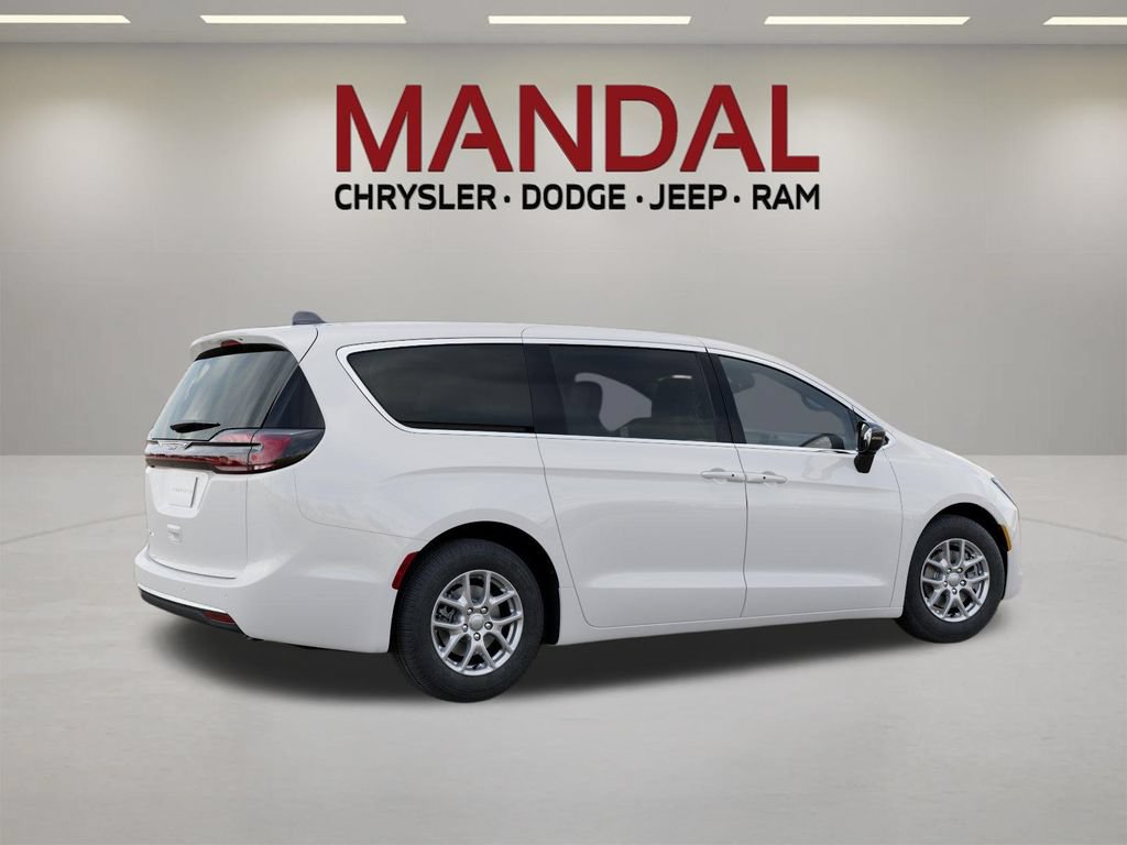 New 2027 Chrysler Pacifica Select FWD image 4