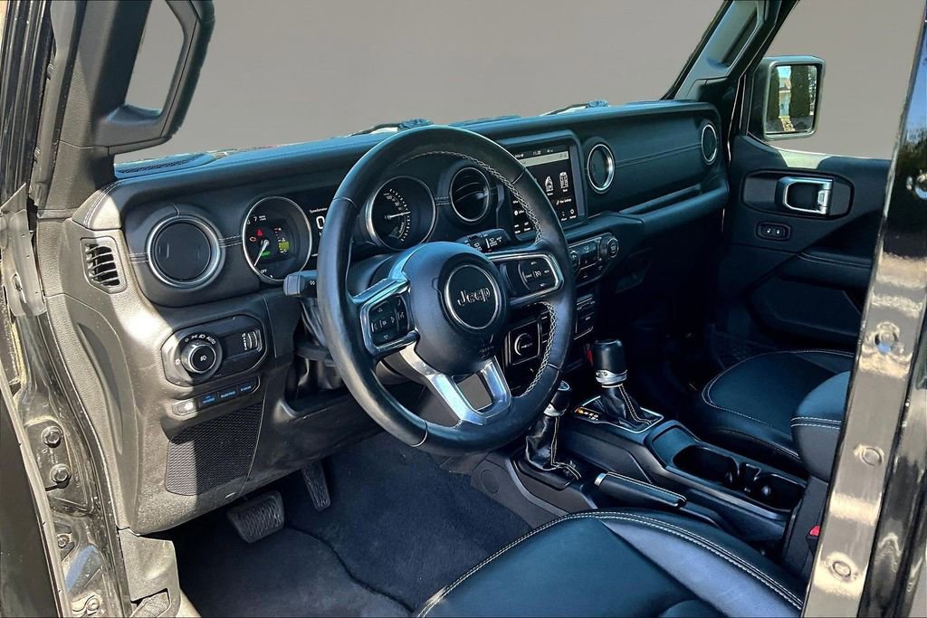 Used 2023 Jeep Wrangler Unlimited Sahara w/ Cold Weather Group image 16