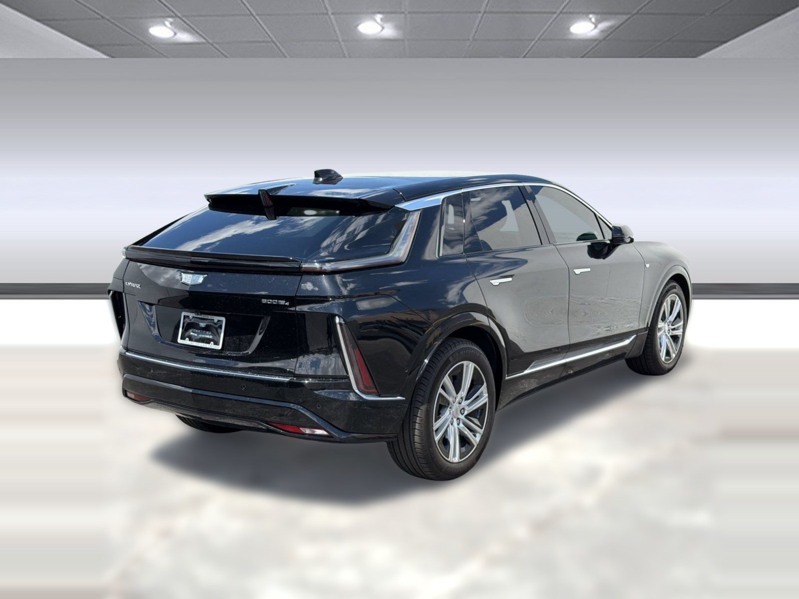 Certified 2024 Cadillac Lyriq Tech w/ Driver Assist Package AWD/4WD image 8