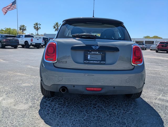 Used 2019 MINI Cooper 2-Door Hardtop FWD image 6