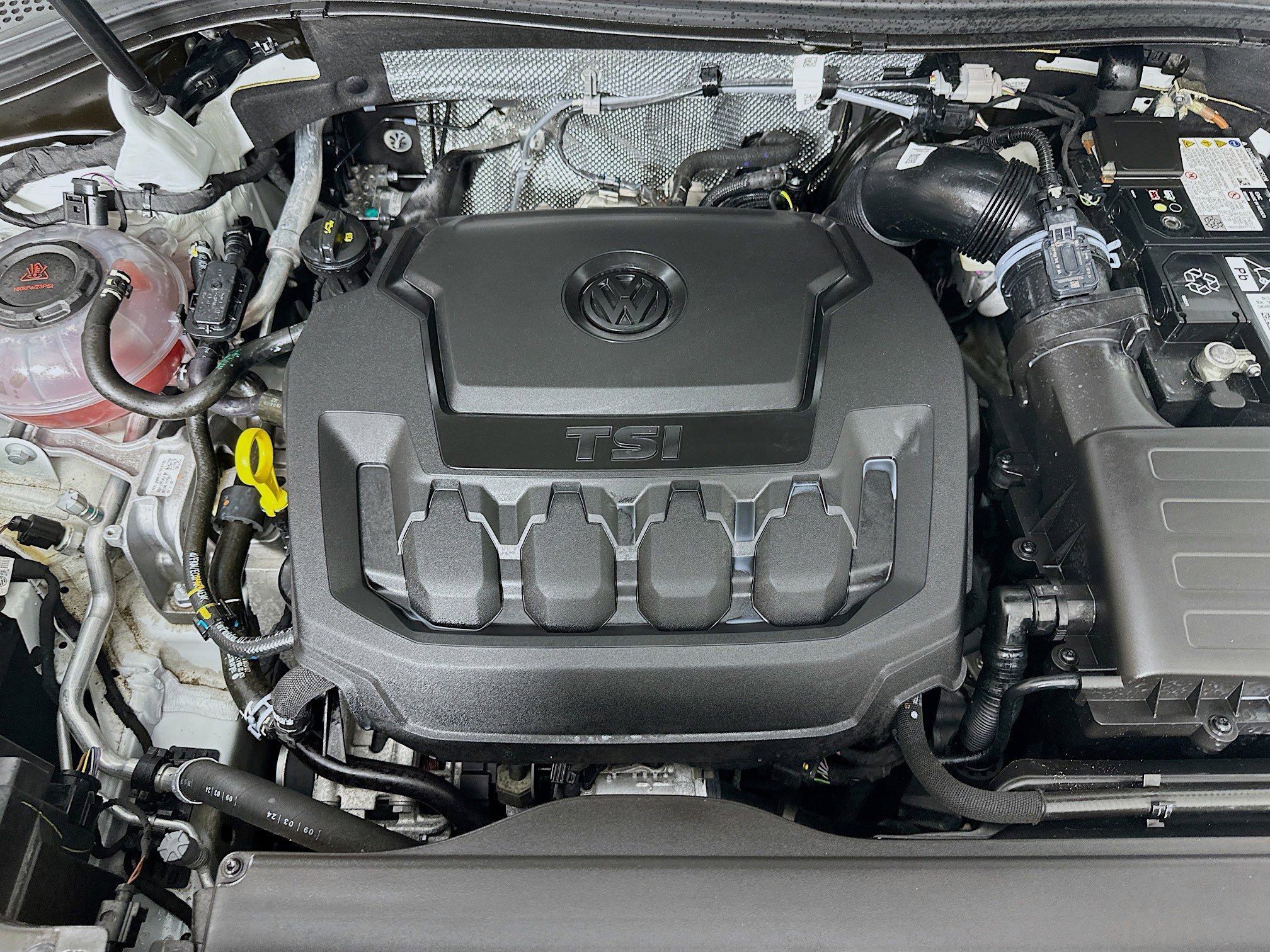 Used 2024 Volkswagen Tiguan S image 33