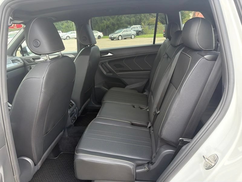 Used 2023 Volkswagen Tiguan SE R-Line FWD image 12