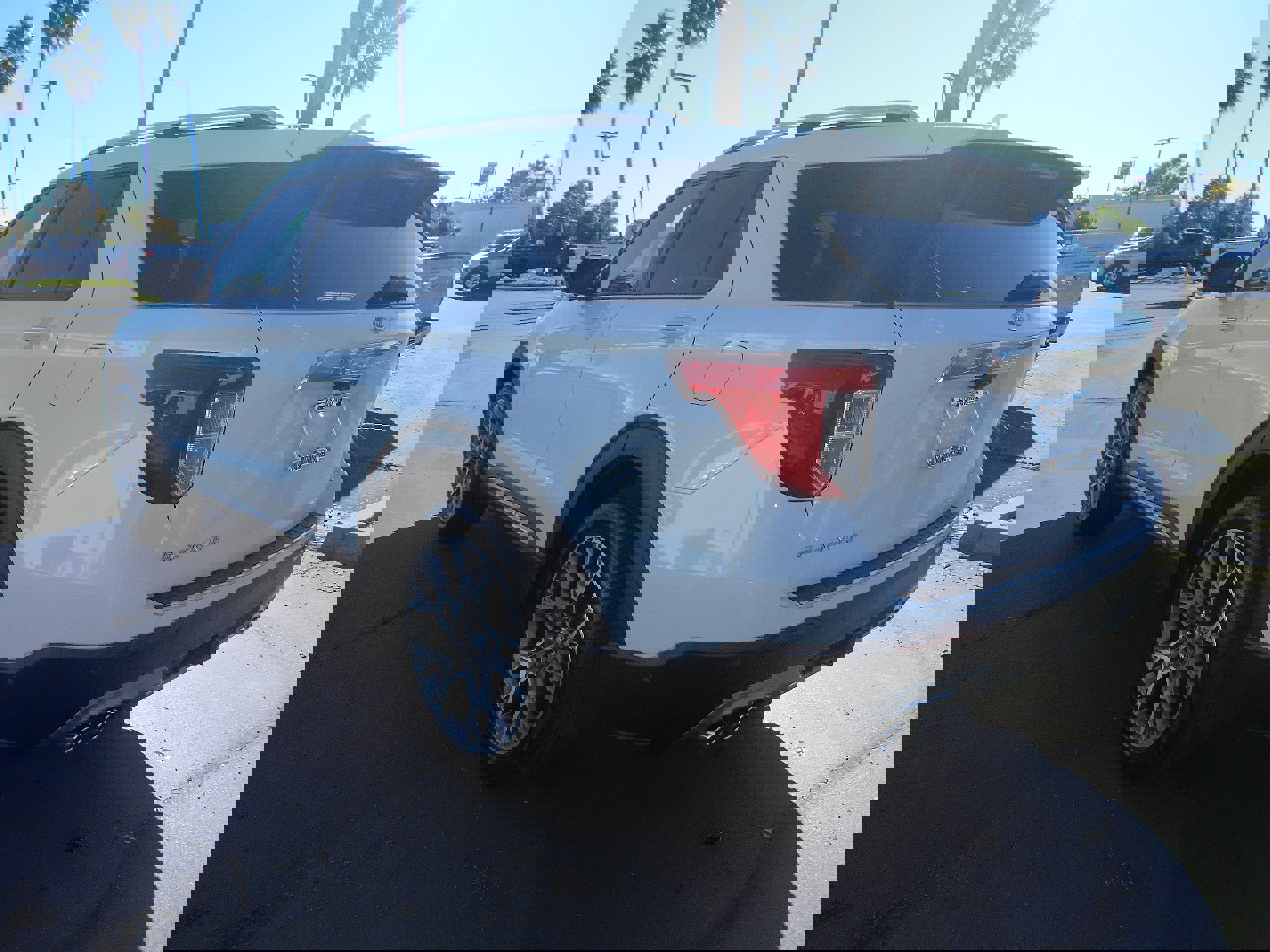 Used 2021 Ford Explorer Platinum w/ Equipment Group 601A image 8