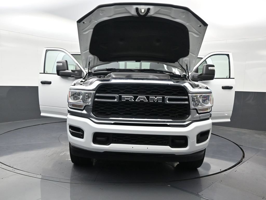 Used 2024 RAM 2500 Tradesman w/ Chrome Appearance Group AWD/4WD image 38