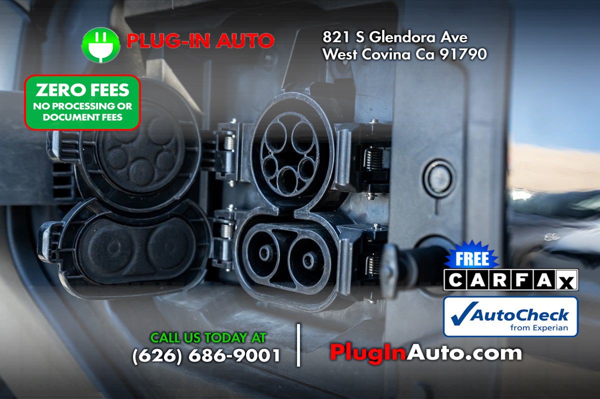 Used 2023 Subaru Solterra AWD image 17