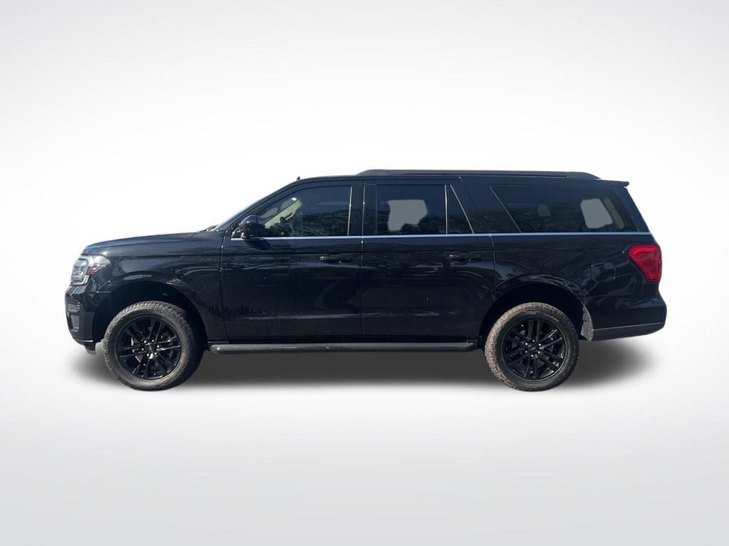 Used 2023 Ford Expedition Max XLT image 8