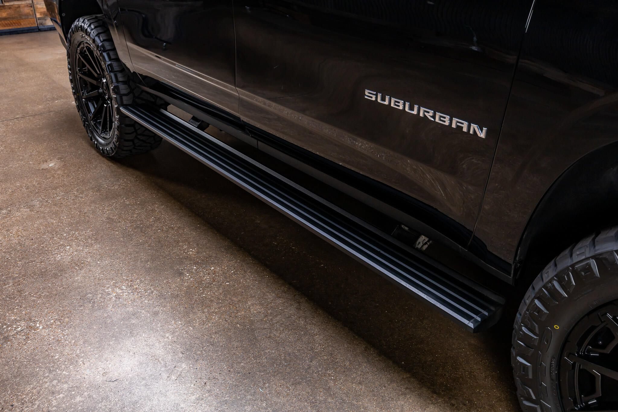 Used 2022 Chevrolet Suburban High Country w/ Max Trailering Package AWD/4WD image 12