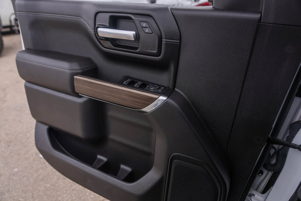 Used 2021 Chevrolet Silverado 1500 LT w/ Z71 Off-Road Package image 22