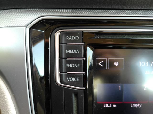 Used 2019 Volkswagen Passat 2.0T Wolfsburg w/ Wheels & Sunroof Package FWD image 40